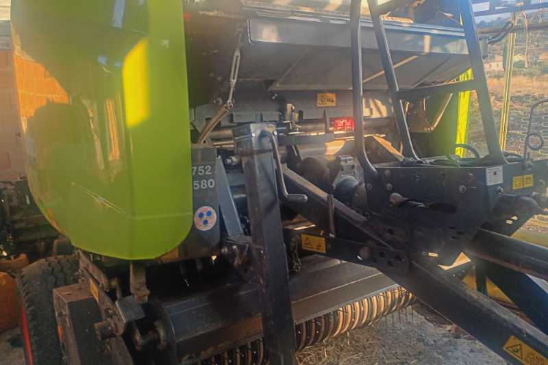 OmecoHub - Immagine CLAAS VARIANT380-RF